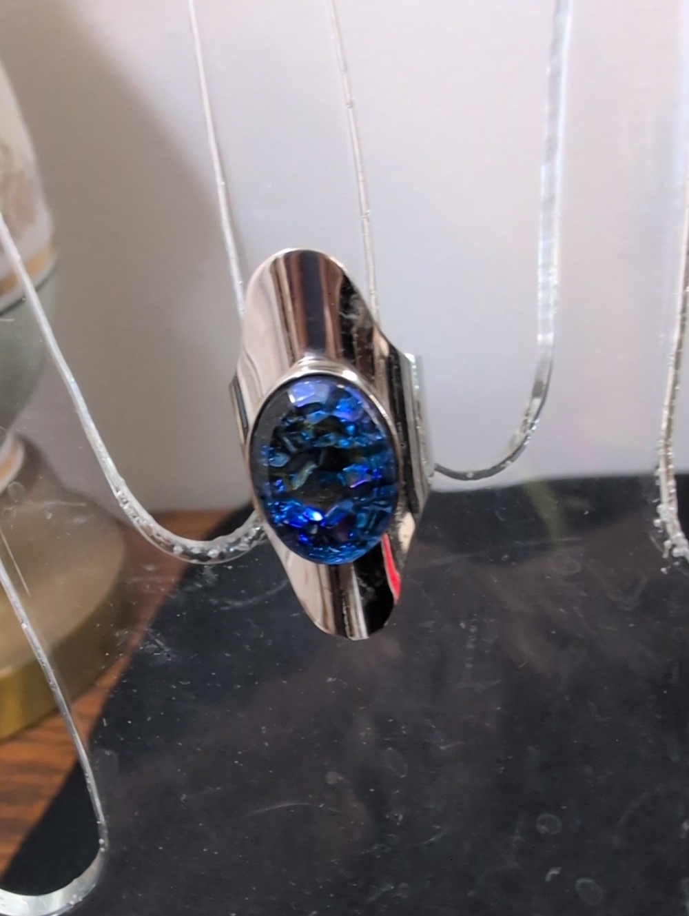 Sarah Coventry Blue Oval Dazzle Ring